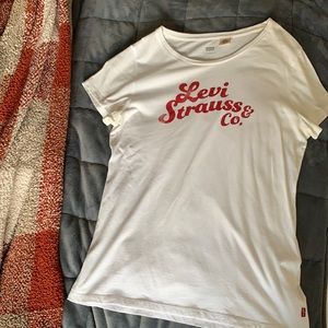 Levi t-shirt